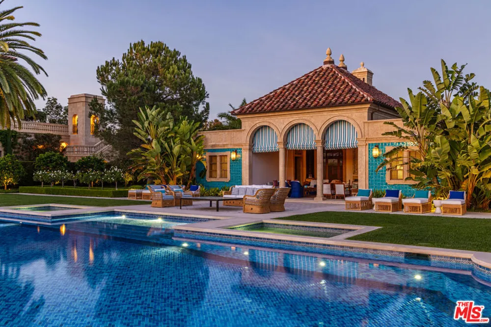 11201 Chalon Road Los Angeles, CA 90049