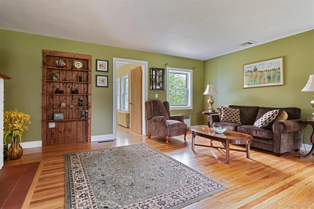 2005 Old Kings Highway Saugerties, NY 12477