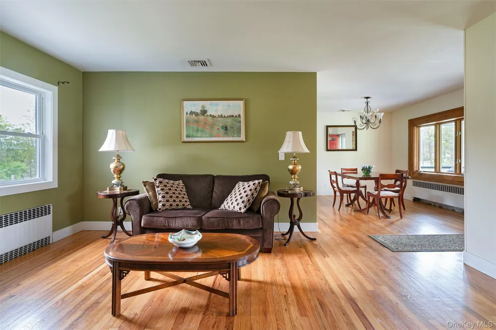 2005 Old Kings Highway Saugerties, NY 12477
