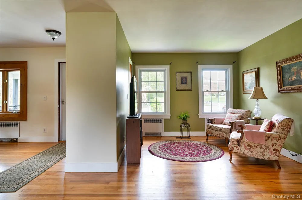 2005 Old Kings Highway Saugerties, NY 12477