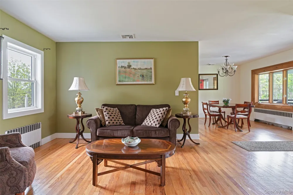 2005 Old Kings Highway Saugerties, NY 12477