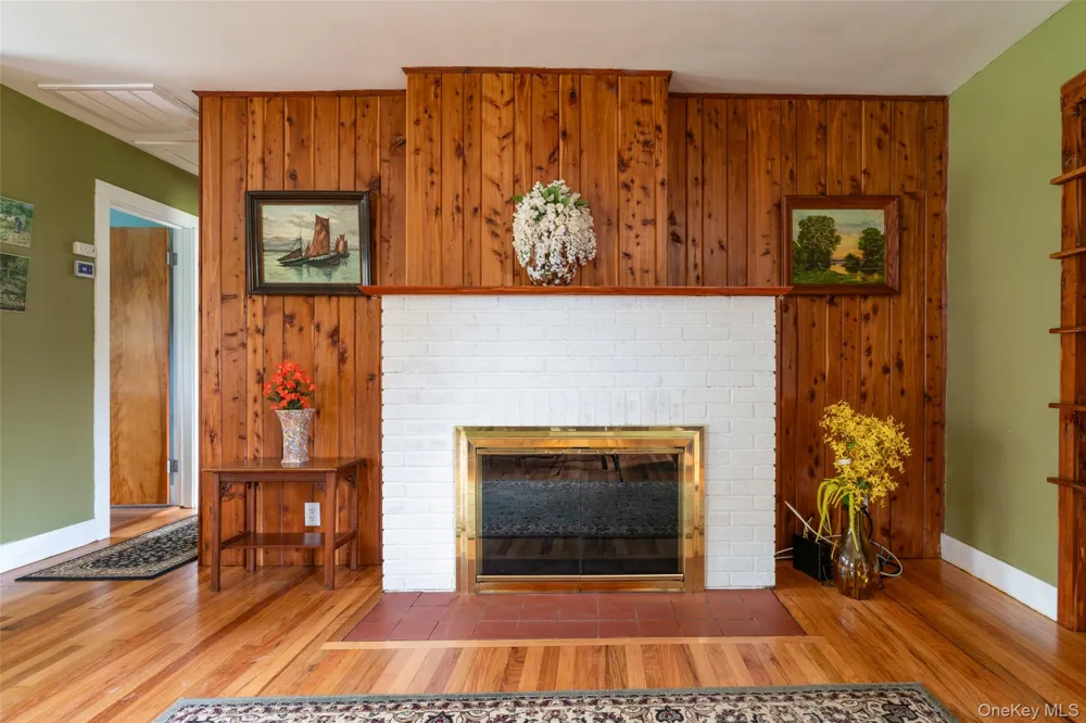2005 Old Kings Highway Saugerties, NY 12477