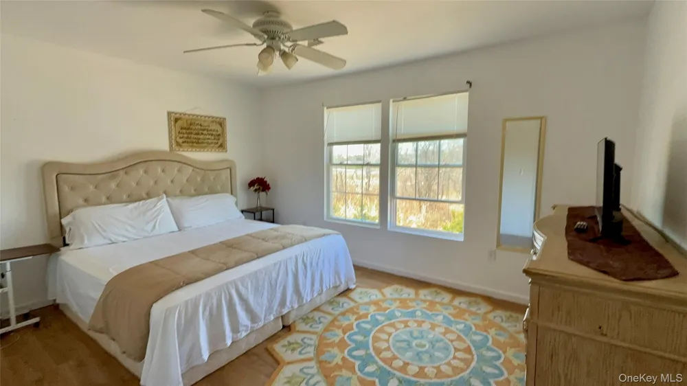29 Sheridan Drive Shirley, NY 11967