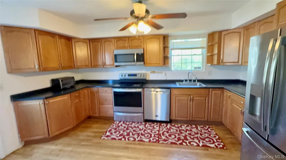 29 Sheridan Drive Shirley, NY 11967
