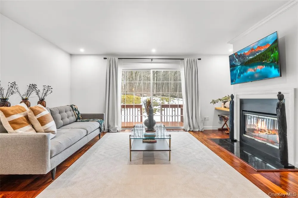 503 Twin Brook Court Carmel, NY 10512
