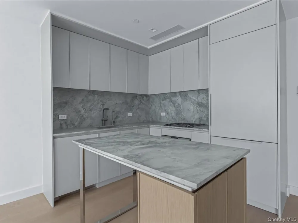 250 E 25th Street #9B New York (Manhattan), NY 10010
