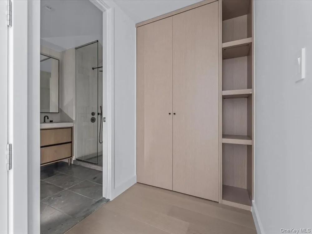 250 E 25th Street #9B New York (Manhattan), NY 10010