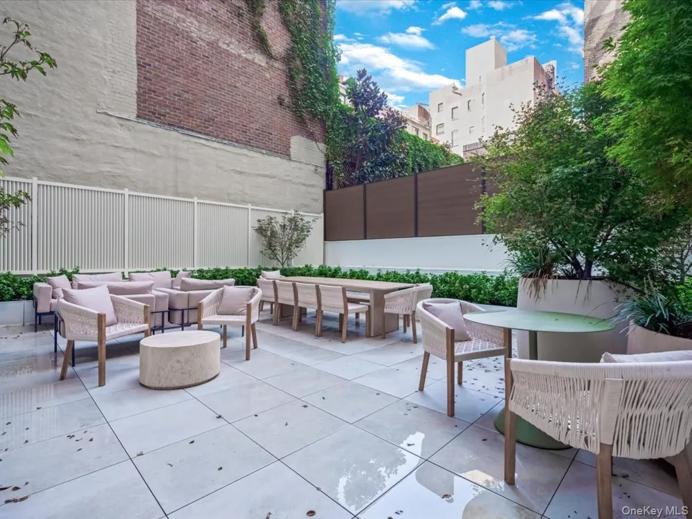 250 E 25th Street #9B New York (Manhattan), NY 10010