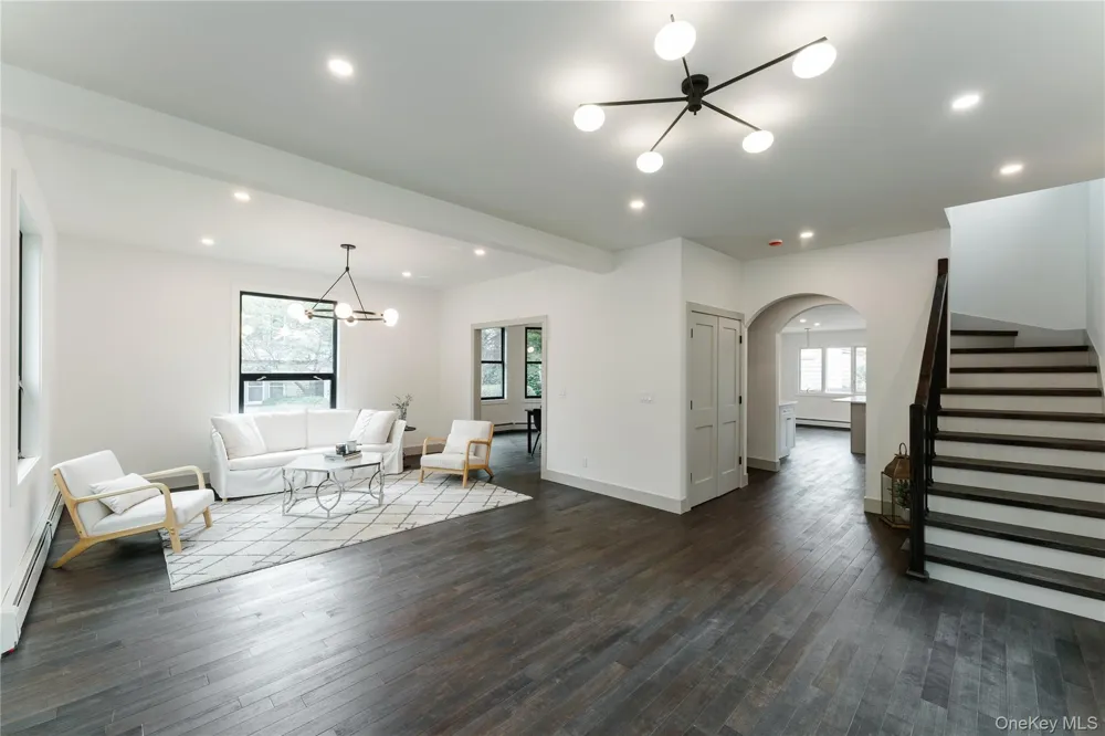 21 Mackey Avenue Port Washington, NY 11050