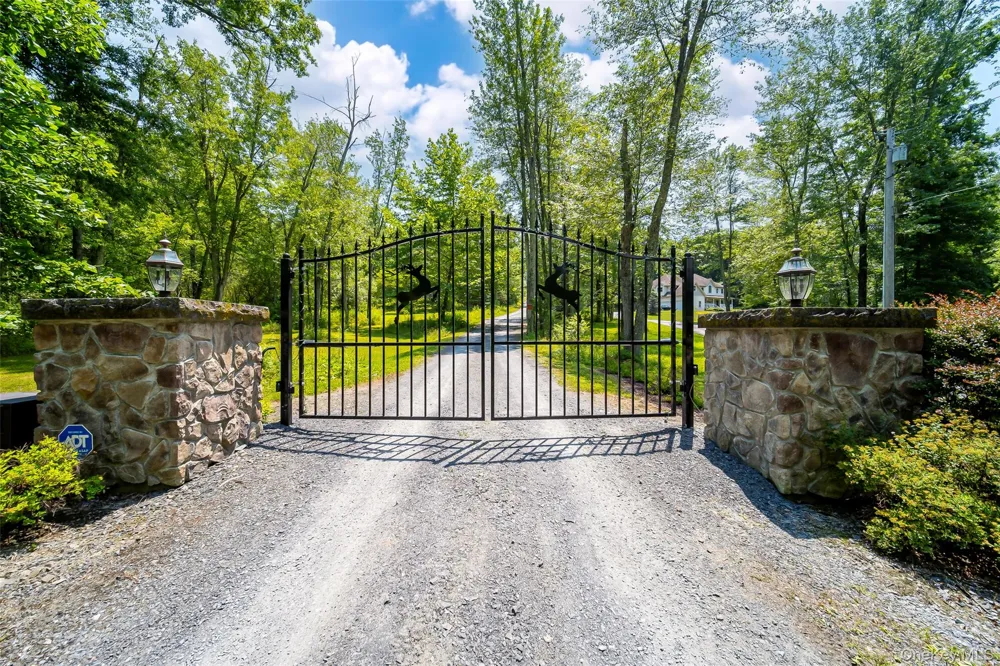 32 Old Chester Road Goshen, NY 10924