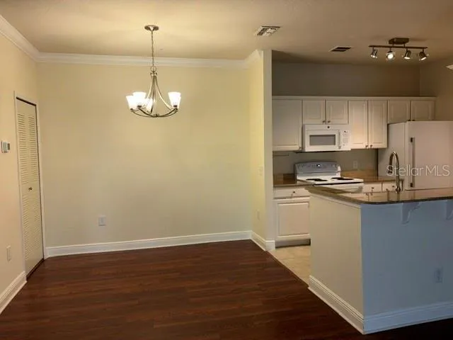143 SOUTHERN PECAN CIRCLE #206 Winter Garden, FL 34787