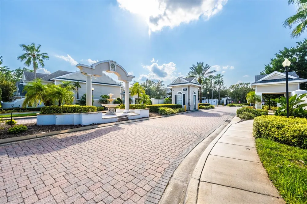 143 SOUTHERN PECAN CIRCLE #206 Winter Garden, FL 34787