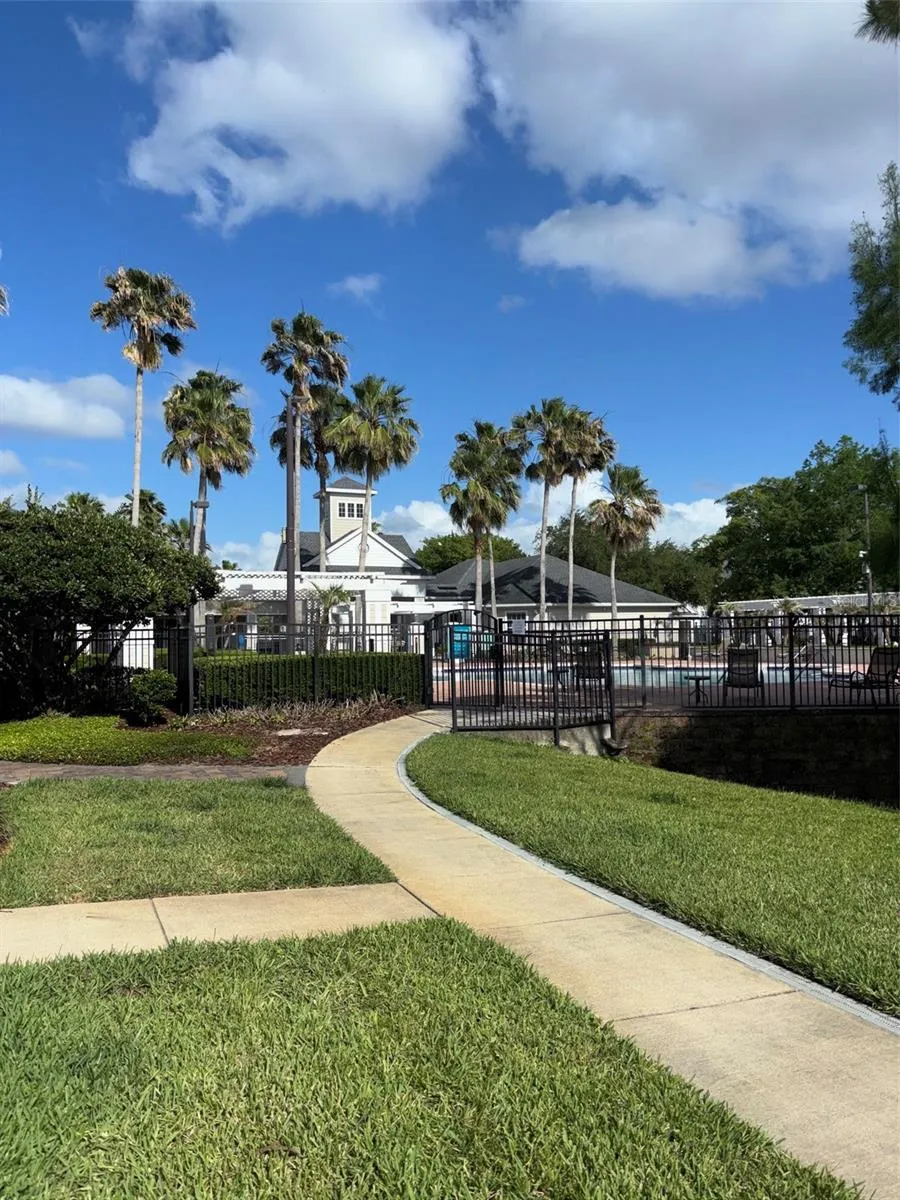 143 SOUTHERN PECAN CIRCLE #206 Winter Garden, FL 34787