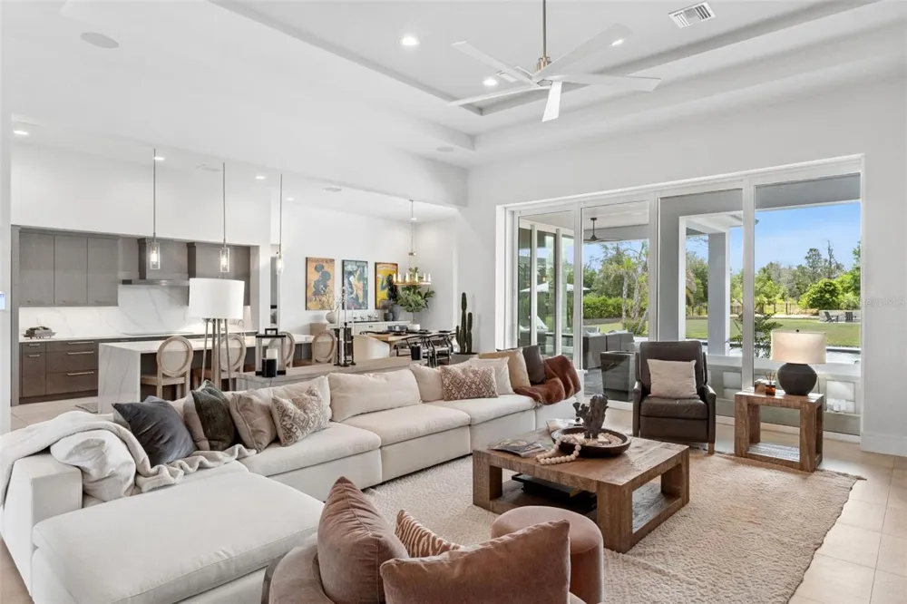 15220 PENDIO DRIVE Bella Collina, FL 34756