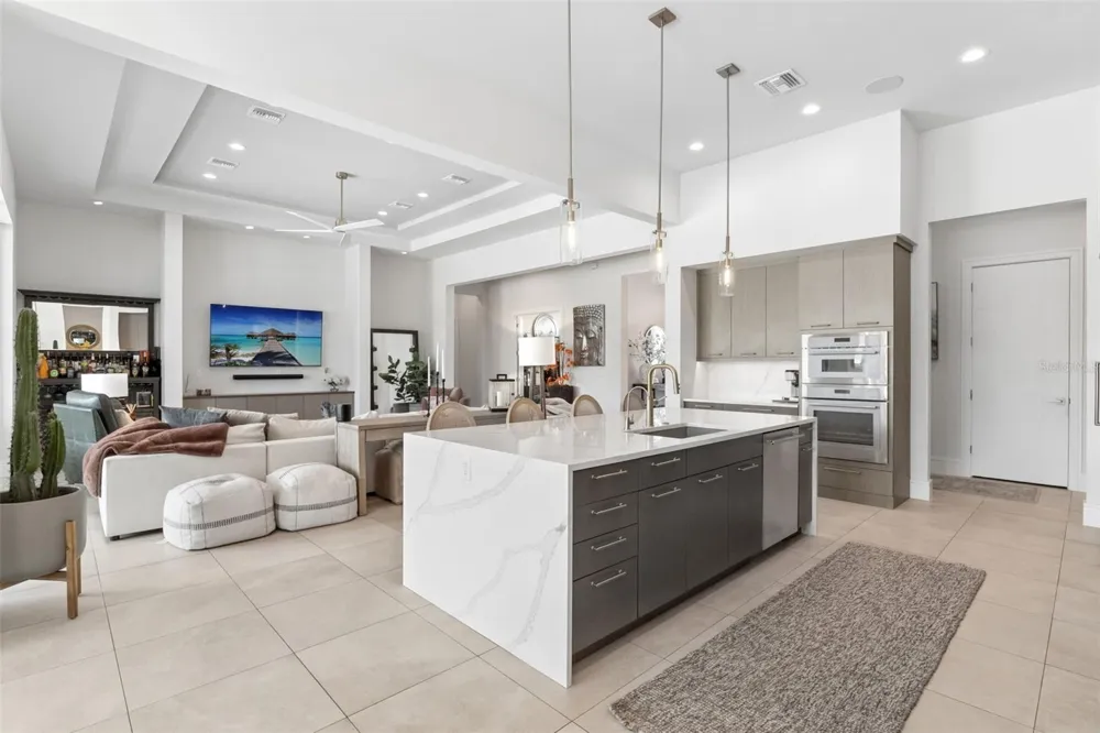 15220 PENDIO DRIVE Bella Collina, FL 34756