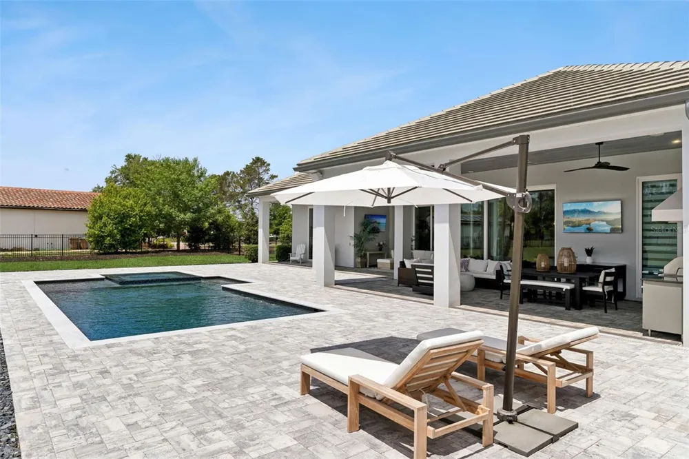 15220 PENDIO DRIVE Bella Collina, FL 34756