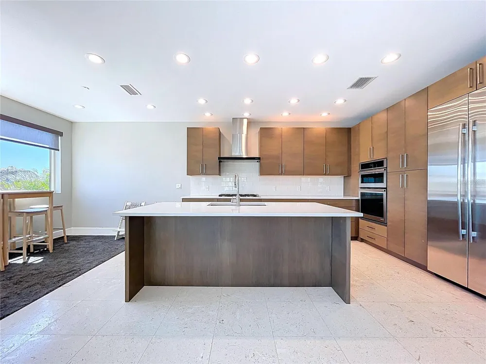 306 BAY PLZ Treasure Island, FL 33706