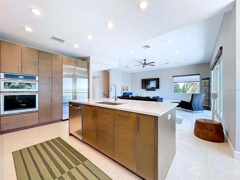 306 BAY PLZ Treasure Island, FL 33706