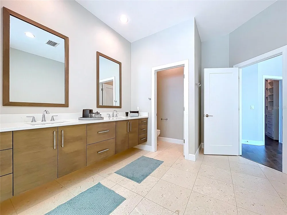 306 BAY PLZ Treasure Island, FL 33706