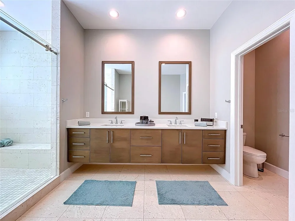 306 BAY PLZ Treasure Island, FL 33706
