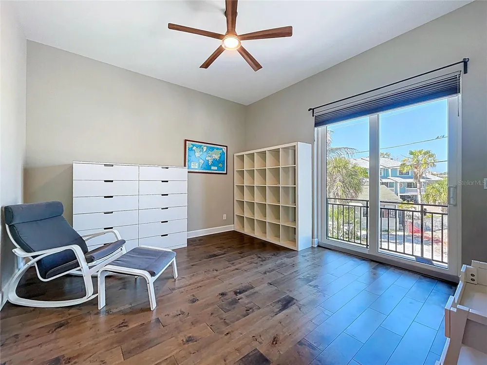 306 BAY PLZ Treasure Island, FL 33706