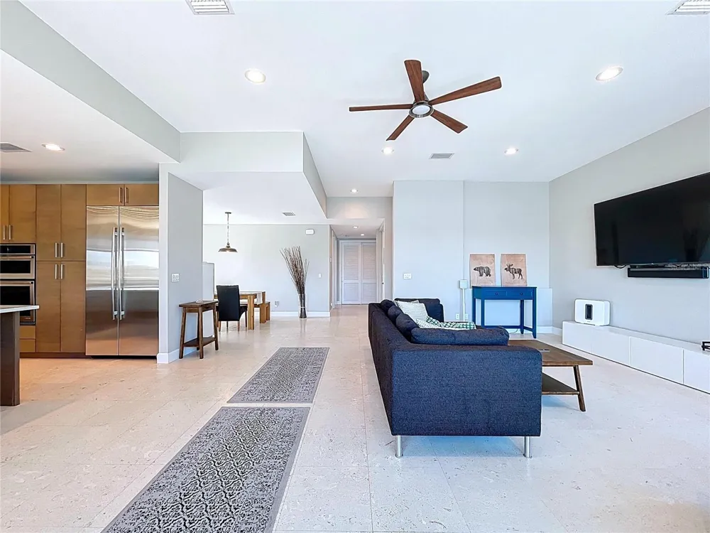 306 BAY PLZ Treasure Island, FL 33706