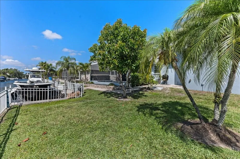 4748 COMPASS DRIVE Bradenton, FL 34208