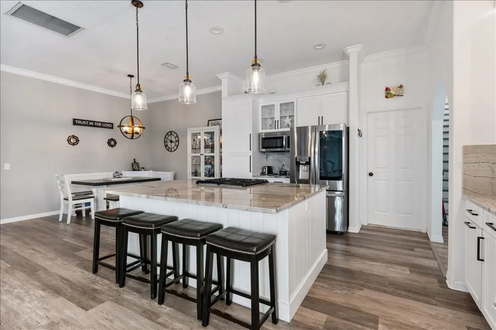 4748 COMPASS DRIVE Bradenton, FL 34208
