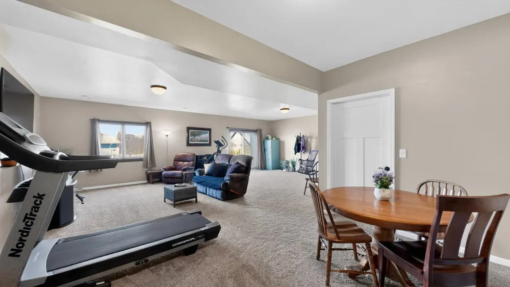 105 Hillwood Drive Lake City, MN 55041