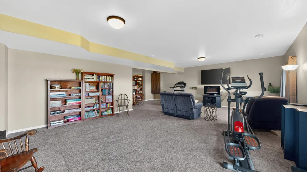 105 Hillwood Drive Lake City, MN 55041