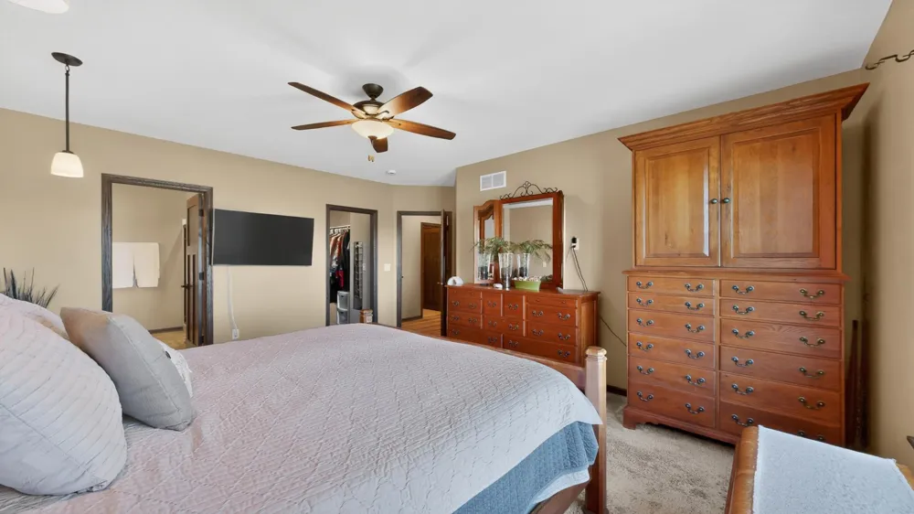 105 Hillwood Drive Lake City, MN 55041