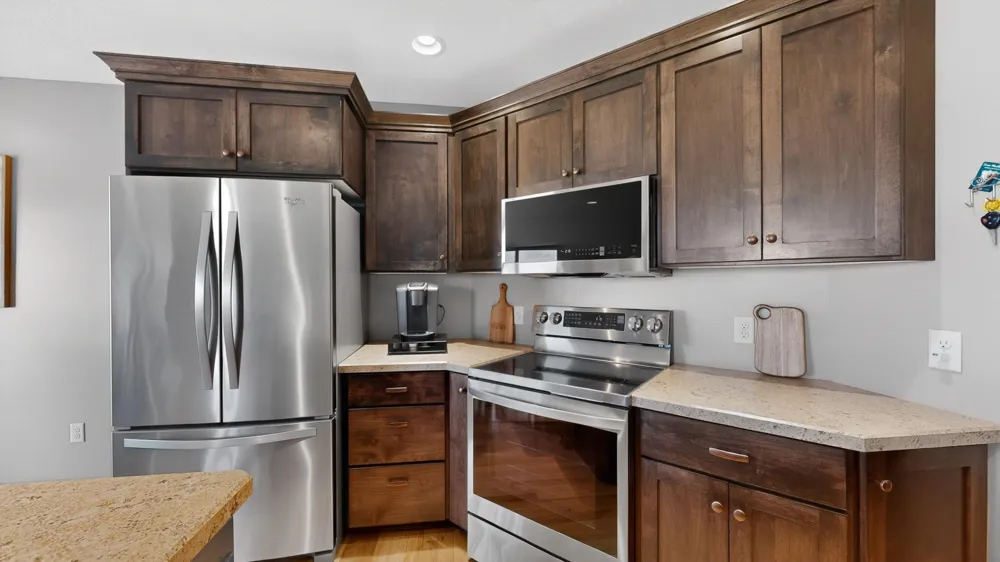 105 Hillwood Drive Lake City, MN 55041