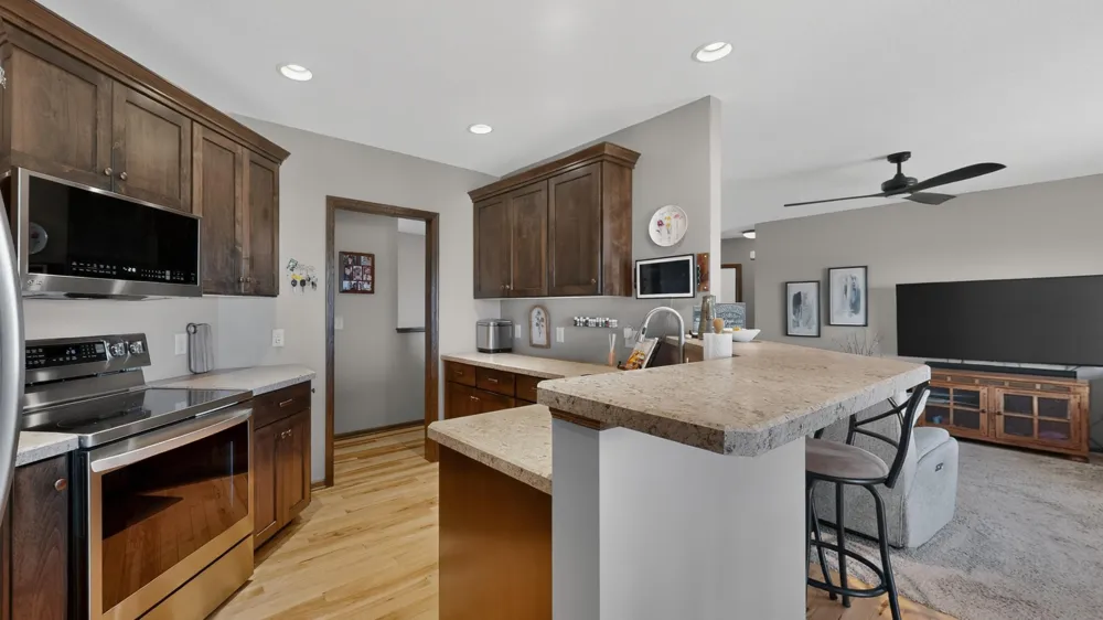 105 Hillwood Drive Lake City, MN 55041