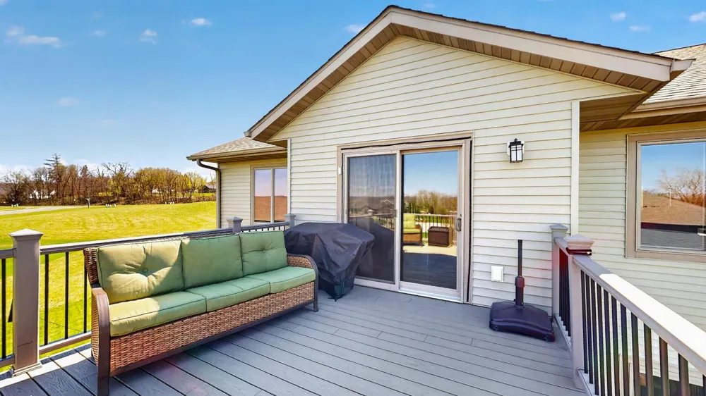 105 Hillwood Drive Lake City, MN 55041