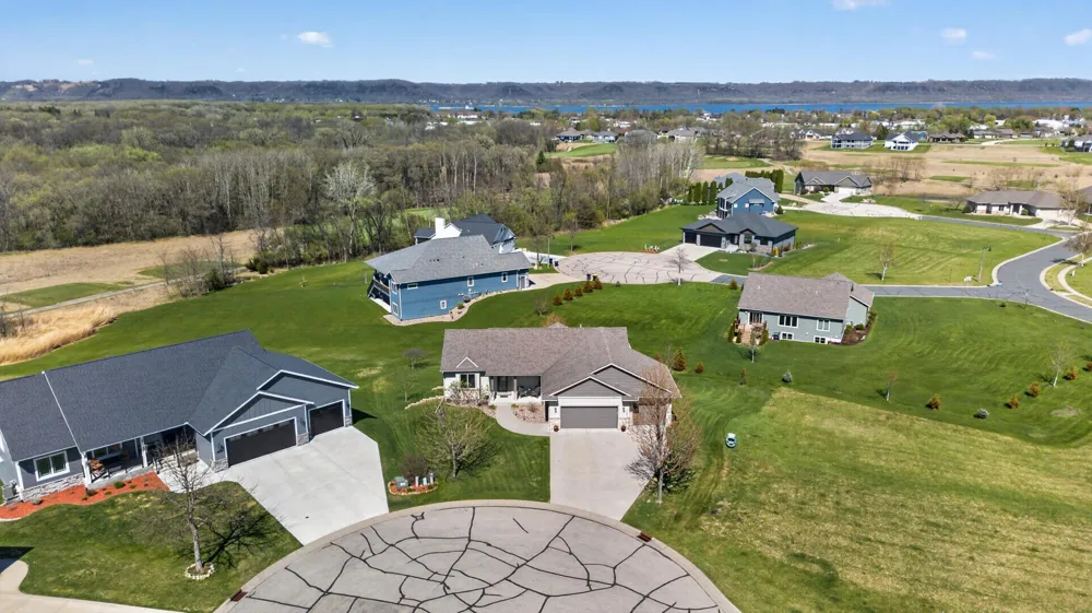105 Hillwood Drive Lake City, MN 55041