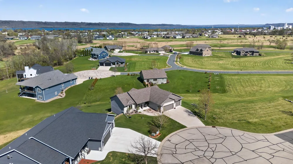 105 Hillwood Drive Lake City, MN 55041