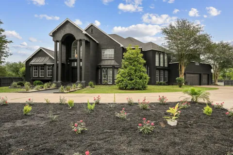 2027 Cullen Boulevard #865