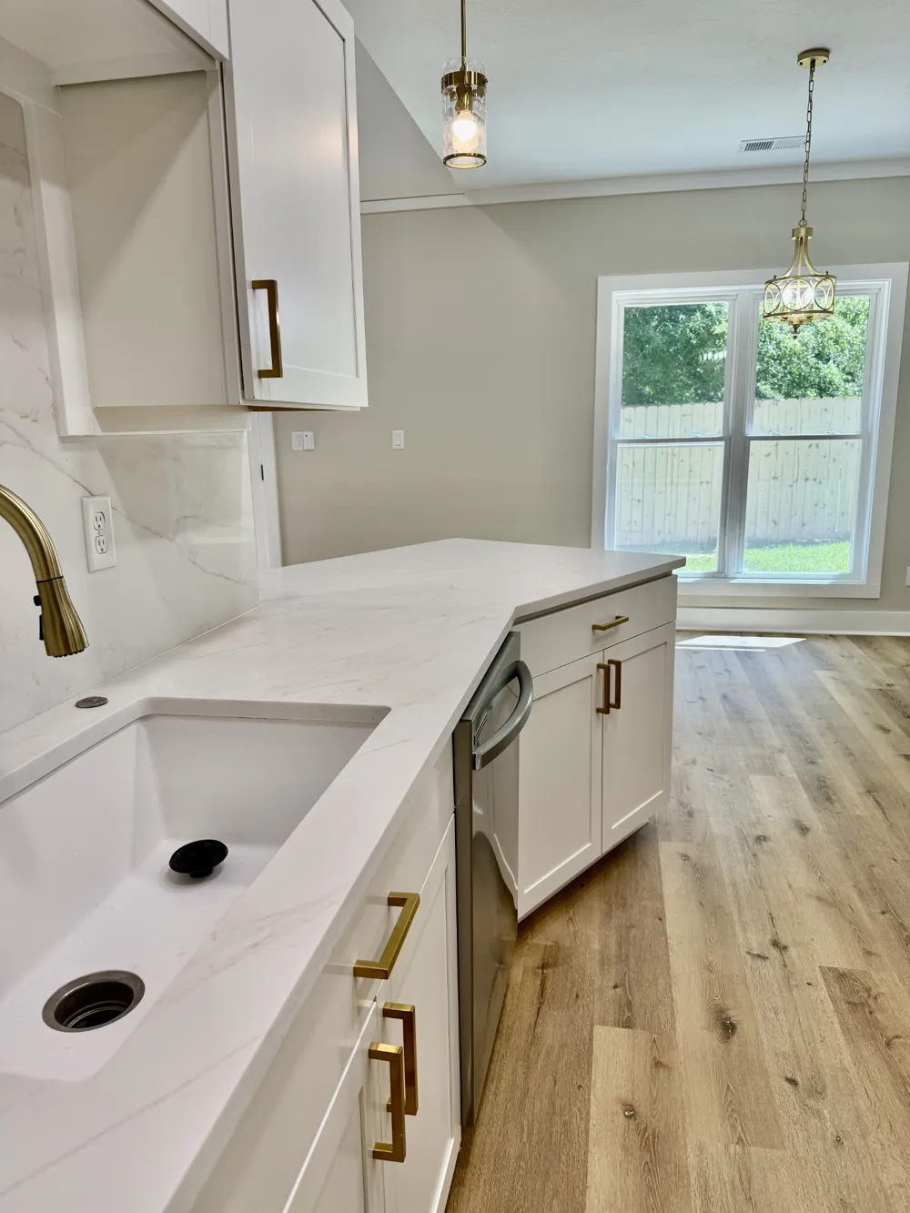25 Weatherstone Dr Jackson, TN 38305