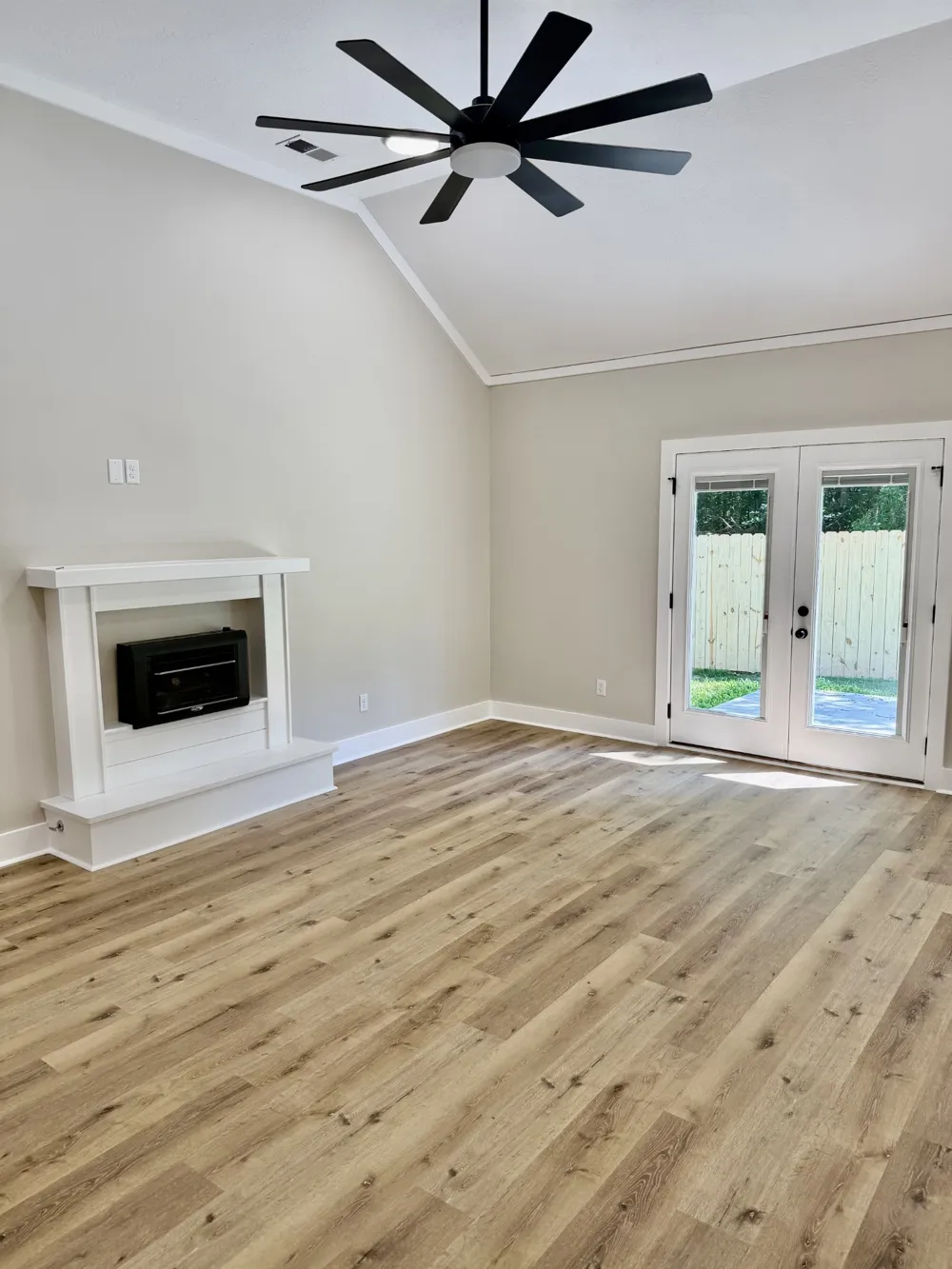 25 Weatherstone Dr Jackson, TN 38305