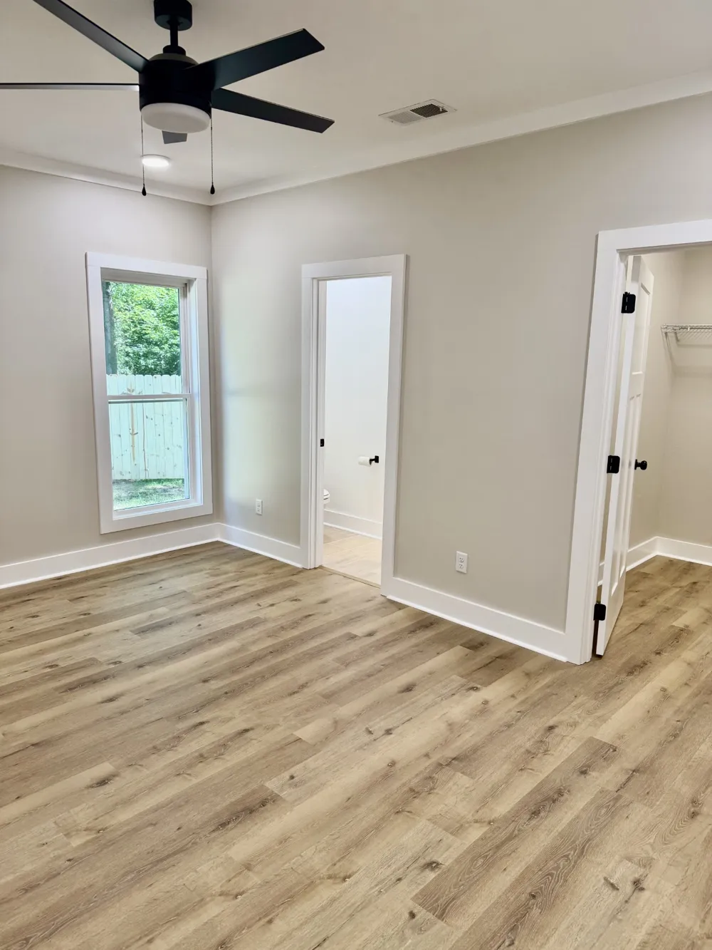 25 Weatherstone Dr Jackson, TN 38305