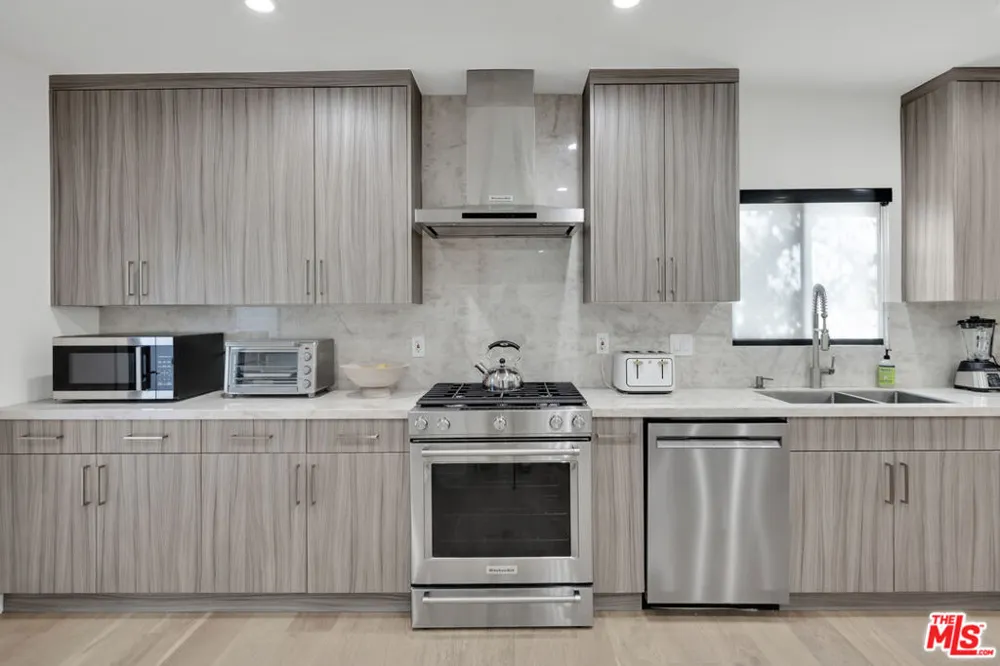 4418 Farmdale Avenue Studio City, CA 91602