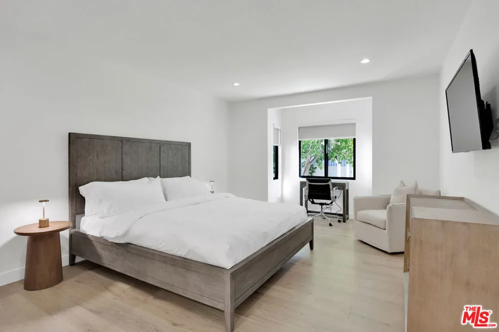 4418 Farmdale Avenue Studio City, CA 91602