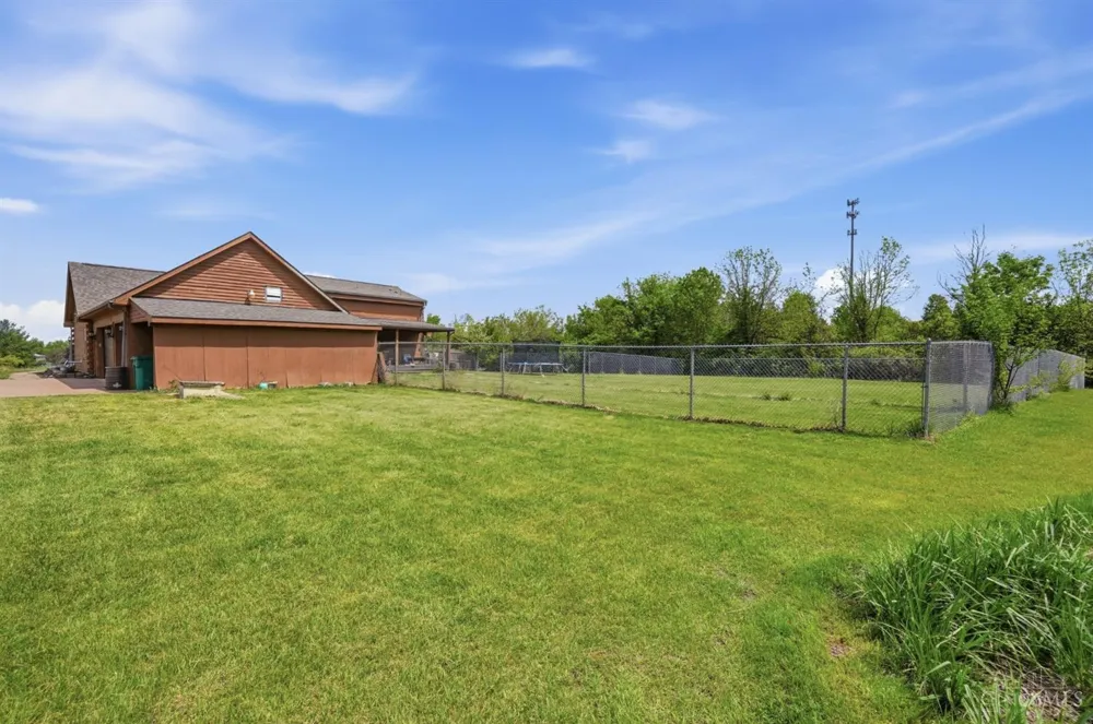 255 W Pekin Road Clearcreek, OH 45036