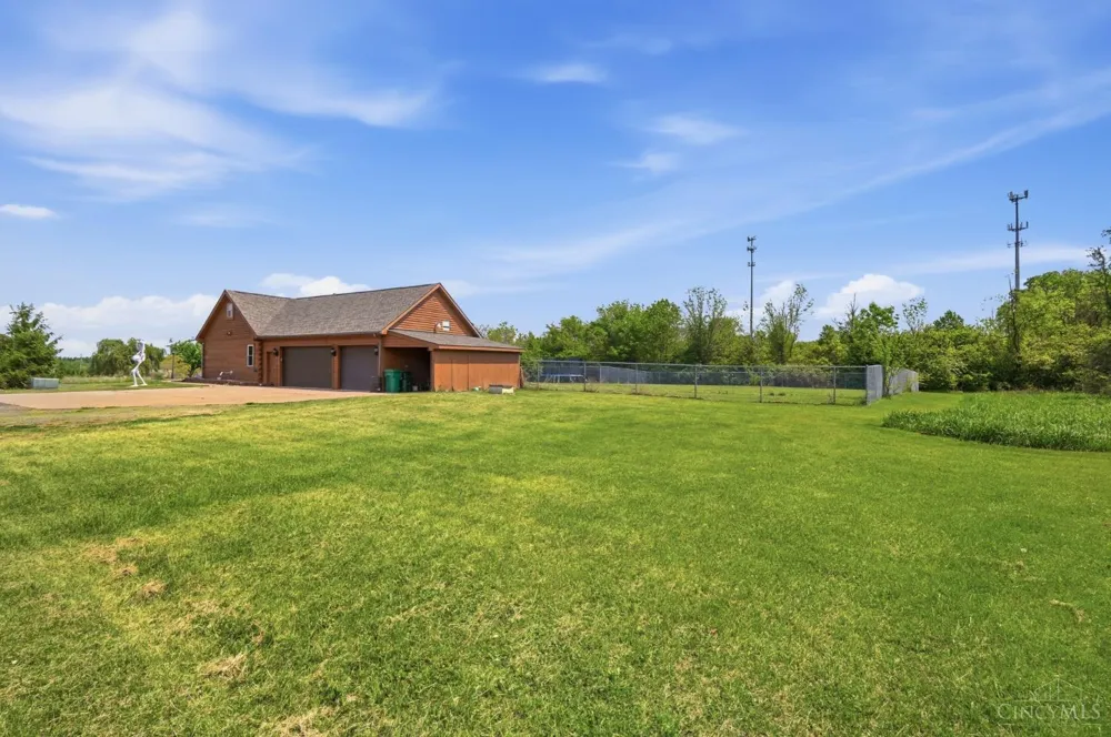 255 W Pekin Road Clearcreek, OH 45036