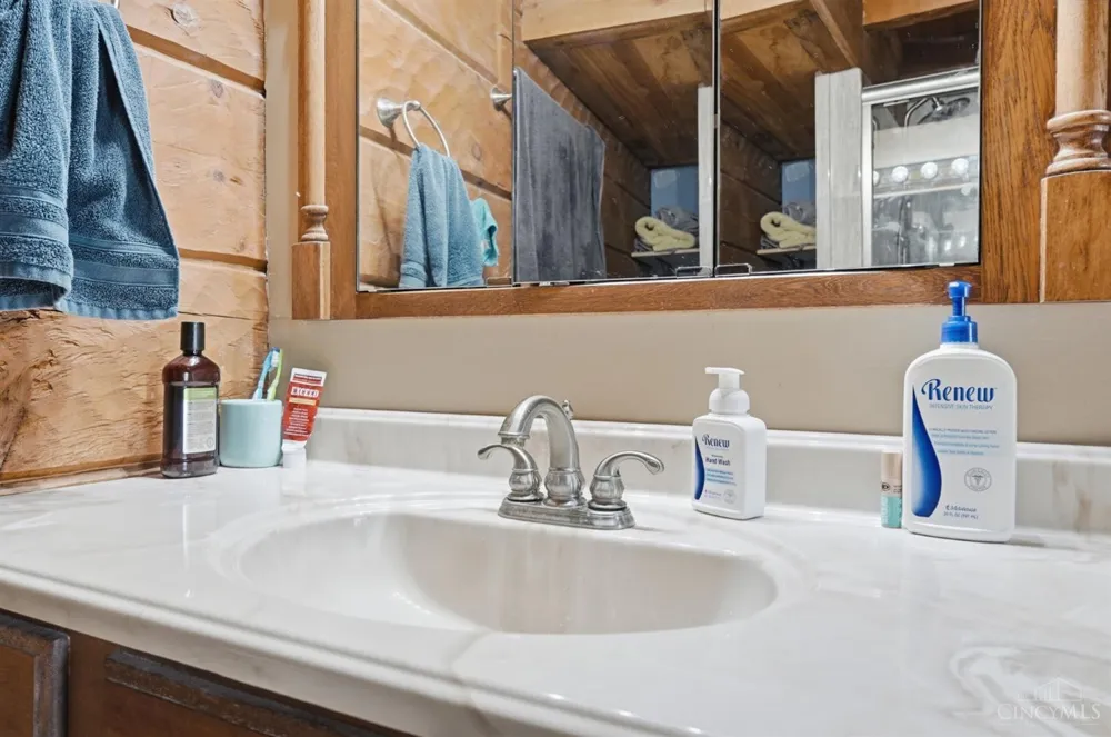 255 W Pekin Road Clearcreek, OH 45036
