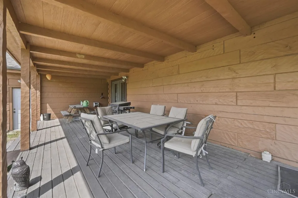 255 W Pekin Road Clearcreek, OH 45036
