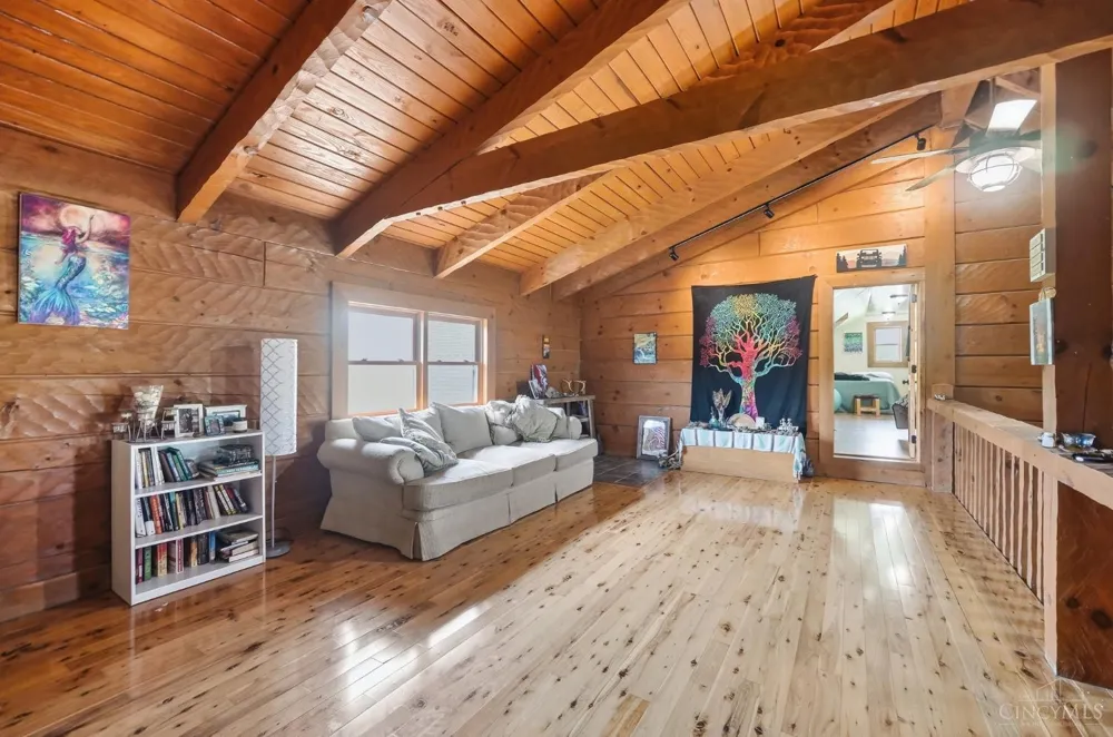 255 W Pekin Road Clearcreek, OH 45036