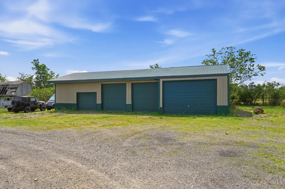 255 W Pekin Road Clearcreek, OH 45036