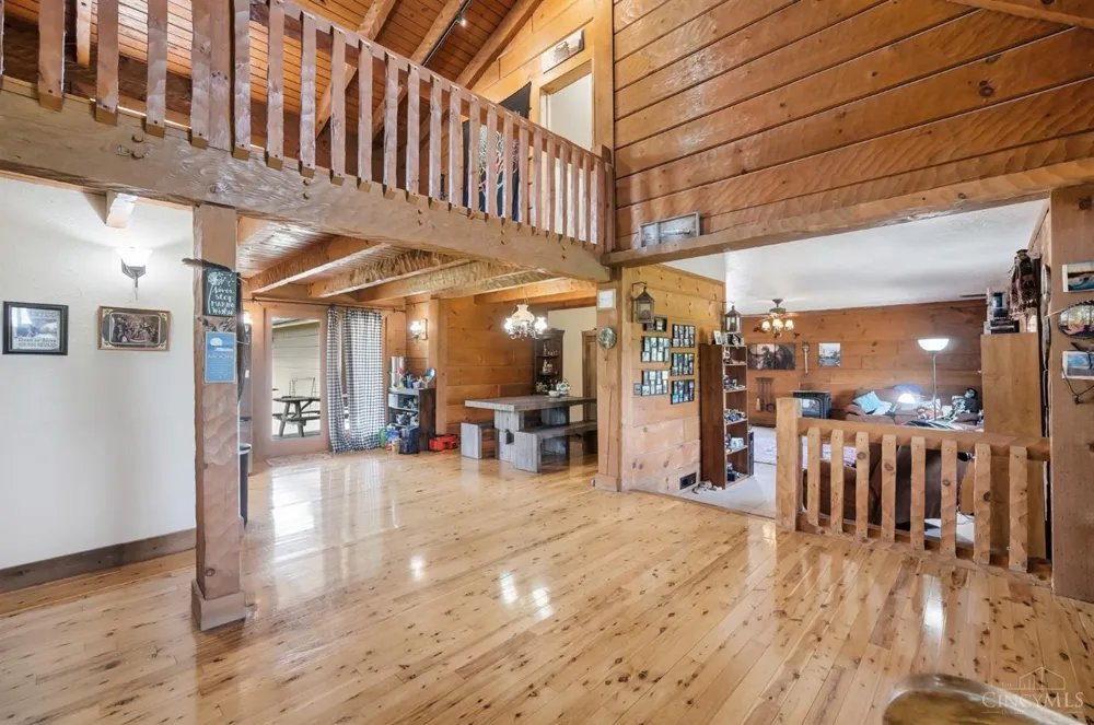 255 W Pekin Road Clearcreek, OH 45036