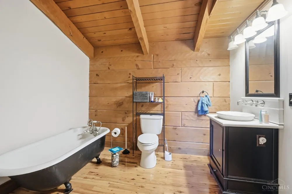 255 W Pekin Road Clearcreek, OH 45036